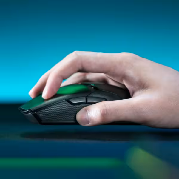 Razer Viper Ultimate Ambidextrous Wireless Gaming Mouse Hyperspeed 74g - image 2 of 4